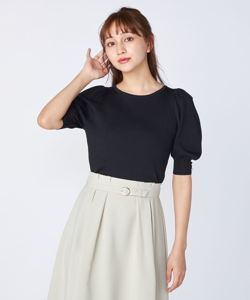 LAISSE PASSE（レッセパッセ）の「ボリュームスリーブ五分袖プルオーバー（ニット/セーター・レディース・ライトブルー/ブラック/イエロー/アイボリー/スモークピンク・MEDIUM）」の7枚目の写真