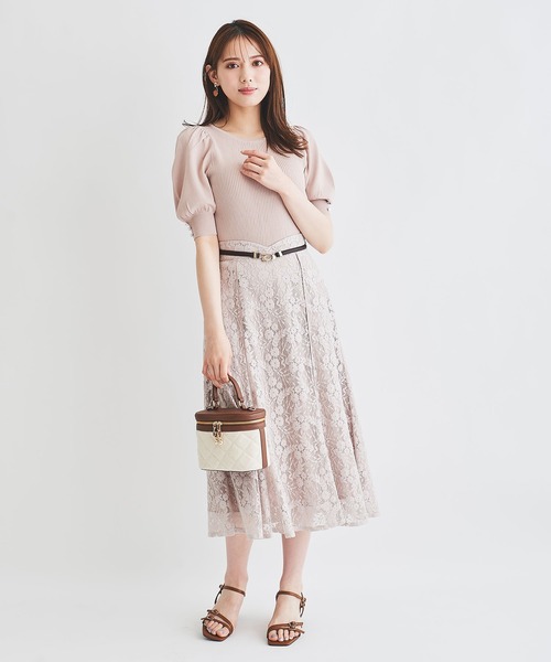 LAISSE PASSE（レッセパッセ）の「ボリュームスリーブ五分袖プルオーバー（ニット/セーター・レディース・ライトブルー/ブラック/イエロー/アイボリー/スモークピンク・MEDIUM）」の6枚目の写真