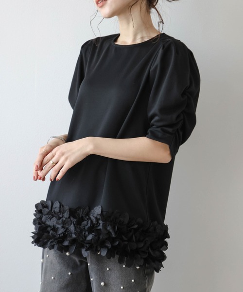 SUGAR BISKET(シュガービスケット)の「フラワーモチーフヘムプルオーバー(Tシャツ/カットソー・レディース・ブラック/ホワイト・フリー)」の15枚目の写真