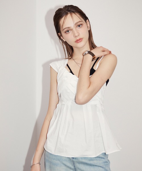 MOCOA'S（モコアズ）の「アクセントワンショルトップス（Tシャツ/カットソー・レディース・ホワイト/ブルー・FREE）」の6枚目の写真