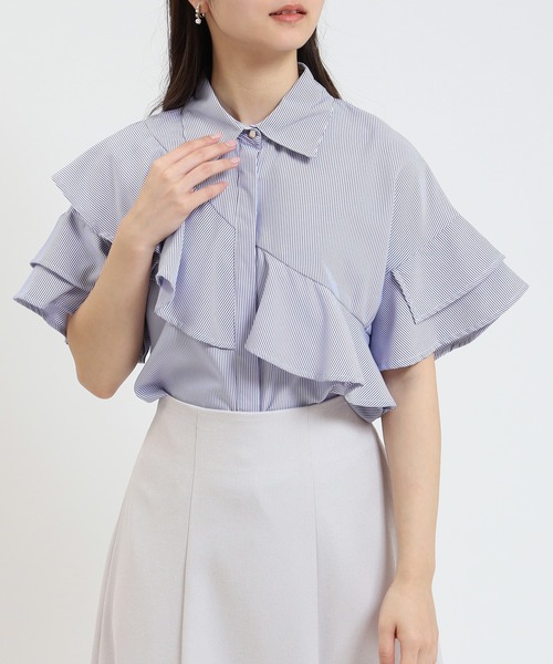 TRUDEA（トルディア）の「アシンメトリーラッフルフリルシャツ（シャツ/ブラウス・レディース・ホワイト×ブルー/ホワイト×ブラック/ホワイト・MEDIUM）」の16枚目の写真