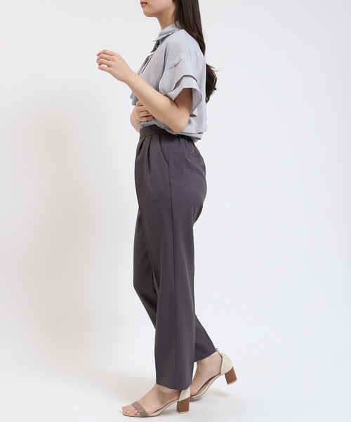 TRUDEA（トルディア）の「アシンメトリーラッフルフリルシャツ（シャツ/ブラウス・レディース・ホワイト×ブルー/ホワイト×ブラック/ホワイト・MEDIUM）」の4枚目の写真