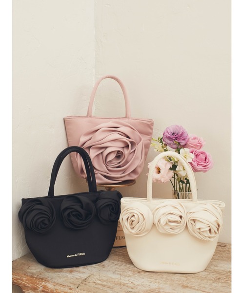 予約】ちいかわ Maison de FLEUR 刺繍ダブルリボントートバッグ