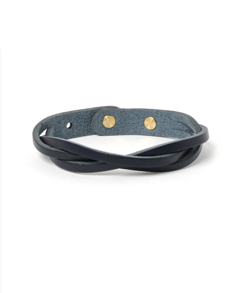 Esperanto(エスペラント)の「esperanto (エスペラント)/イタリアレザー 編み込みブレスレット(ブレスレット・メンズ・ライトブラウン/イエロー/オレンジ/ネイビー/グリーン/タン/レッド/ブラウン/ブラック/ホワイト/ダークネイビー・ONE SIZE/ONESIZE)」の8枚目の写真