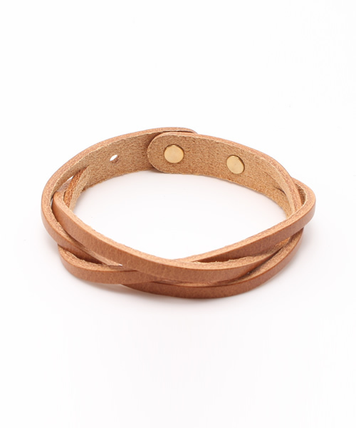 Esperanto(エスペラント)の「esperanto (エスペラント)/イタリアレザー 編み込みブレスレット(ブレスレット・メンズ・ライトブラウン/イエロー/オレンジ/ネイビー/グリーン/タン/レッド/ブラウン/ブラック/ホワイト/ダークネイビー・ONE SIZE/ONESIZE)」の5枚目の写真