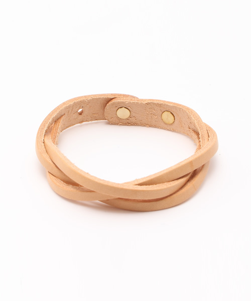 Esperanto(エスペラント)の「esperanto (エスペラント)/イタリアレザー 編み込みブレスレット(ブレスレット・メンズ・ライトブラウン/イエロー/オレンジ/ネイビー/グリーン/タン/レッド/ブラウン/ブラック/ホワイト/ダークネイビー・ONE SIZE/ONESIZE)」の6枚目の写真