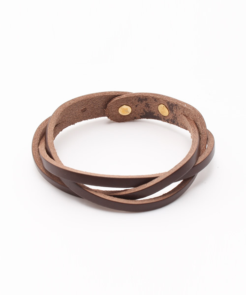 Esperanto(エスペラント)の「esperanto (エスペラント)/イタリアレザー 編み込みブレスレット(ブレスレット・メンズ・ライトブラウン/イエロー/オレンジ/ネイビー/グリーン/タン/レッド/ブラウン/ブラック/ホワイト/ダークネイビー・ONE SIZE/ONESIZE)」の4枚目の写真