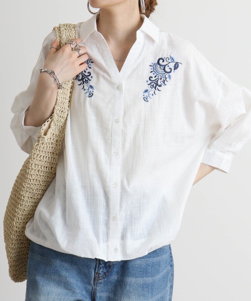 Quelle Chance(ケルシャンス)の「Quelle chance 刺繍いりドルマンブラウス(シャツ/ブラウス・レディース・ネイビー/カーキ/オフホワイト・M)」の6枚目の写真