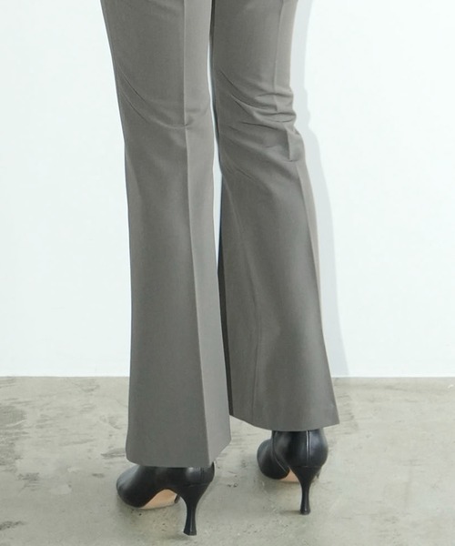 CLANE（クラネ）の「ROUND TOE SHORT BOOTS（ブーツ・レディース・アイボリー/ブラック・36/38/37）」の9枚目の写真