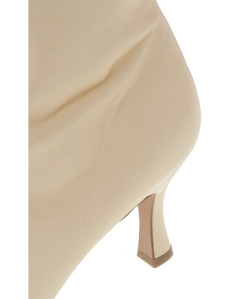 CLANE（クラネ）の「ROUND TOE SHORT BOOTS（ブーツ・レディース・アイボリー/ブラック・36/38/37）」の16枚目の写真