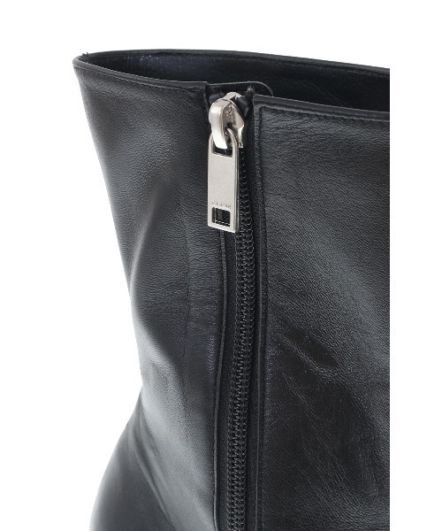 CLANE（クラネ）の「ROUND TOE SHORT BOOTS（ブーツ・レディース・アイボリー/ブラック・36/38/37）」の22枚目の写真