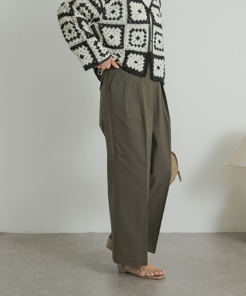 URBAN RESEARCH DOORS(アーバンリサーチドアーズ)の「チノワイドパンツ(チノパンツ・レディース・ベージュ/カーキ・MEDIUM)」の21枚目の写真