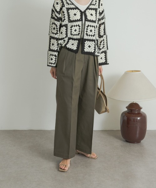 URBAN RESEARCH DOORS(アーバンリサーチドアーズ)の「チノワイドパンツ(チノパンツ・レディース・ベージュ/カーキ・MEDIUM)」の19枚目の写真