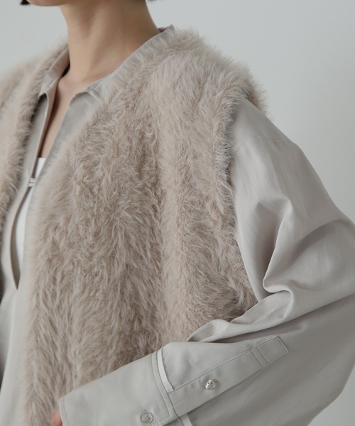 N.（N. Natural Beauty Basic）（エヌエヌナチュラルビューティーベーシック）の「◆フェザーヤーンベスト（ベスト・レディース・ブラウン/グレイッシュベージュ・MEDIUM）」の19枚目の写真