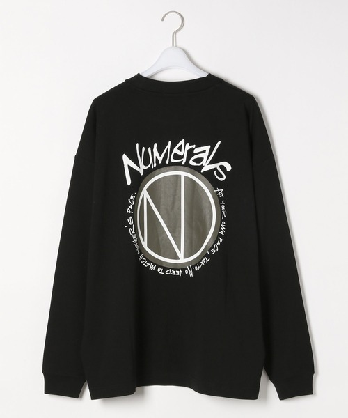 NUMERALS（ヌメラルズ）の「【NUMERALS】グラフィックロングスリーブT