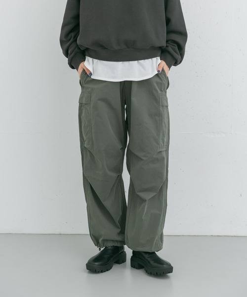EKAL（エカル）の「パラシュートイージーパンツ（その他パンツ・レディース・オリーブ/ブラック・ONE）」の7枚目の写真