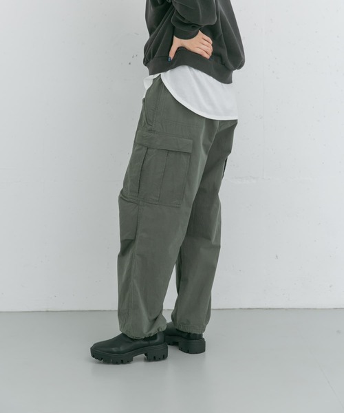 EKAL（エカル）の「パラシュートイージーパンツ（その他パンツ・レディース・オリーブ/ブラック・ONE）」の9枚目の写真