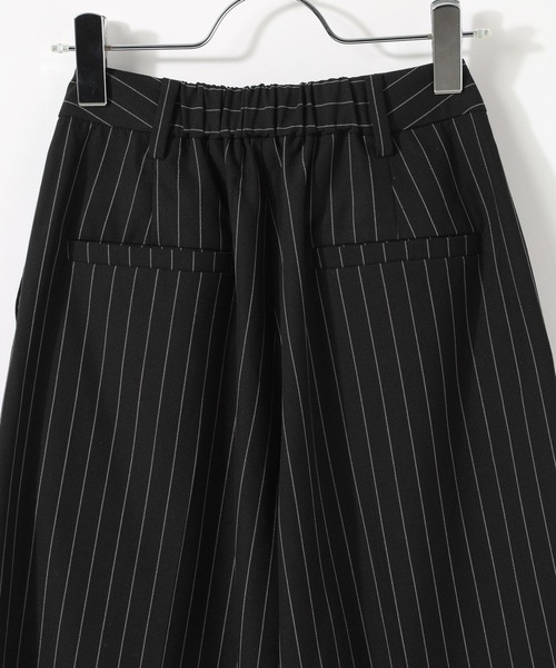 RAGEBLUE（レイジブルー）の「ピンストライプ/2タックワイドスラックス（スラックス・レディース・ブラック/グレー・FREE）」の4枚目の写真