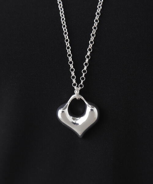 FREE'S MART（フリーズマート）の「ハートロングネックレス（ネックレス・レディース・シルバー・ﾌﾘ-）」の3枚目の写真