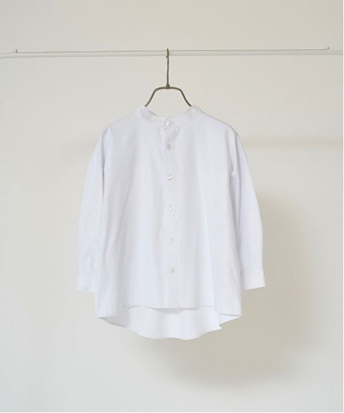 b・ROOM(ビールーム)の「【オケージョン】バンドカラーシャツ(シャツ/ブラウス・キッズ・ベージュ/オフホワイト/エメラルド/サックスブルー・100cm/110cm/120cm/130cm/140cm/150cm)」の6枚目の写真