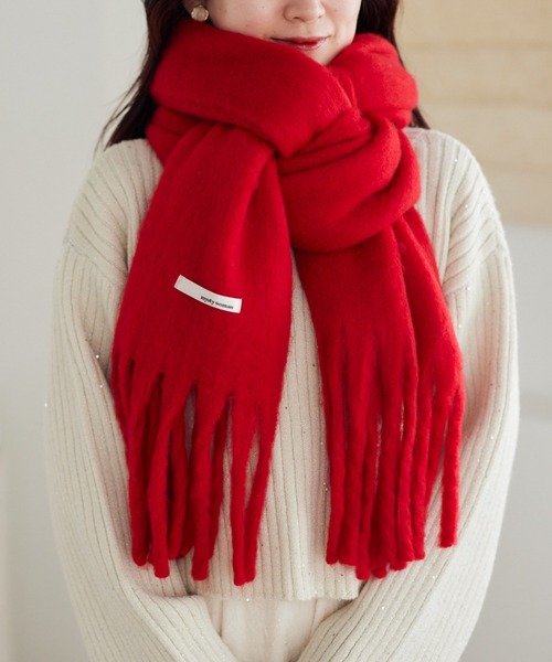 mysty woman（ミスティウーマン）の「起毛フェイクウールマフラー　203041（ストール/ショール・レディース・チャコールグレー/レッド/ベージュ・FREE）」の3枚目の写真