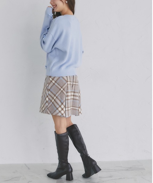 tocco closet(トッコ クローゼット)の「メニーリボンきらきらラメ入りフェザーニットカーディガン(カーディガン/ボレロ・レディース・ピンク/オフホワイト/ブルー・M)」の10枚目の写真