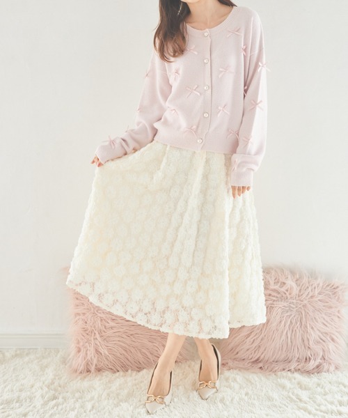 tocco closet(トッコ クローゼット)の「メニーリボンきらきらラメ入りフェザーニットカーディガン(カーディガン/ボレロ・レディース・ピンク/オフホワイト/ブルー・M)」の15枚目の写真