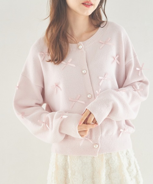 tocco closet(トッコ クローゼット)の「メニーリボンきらきらラメ入りフェザーニットカーディガン(カーディガン/ボレロ・レディース・ピンク/オフホワイト/ブルー・M)」の17枚目の写真