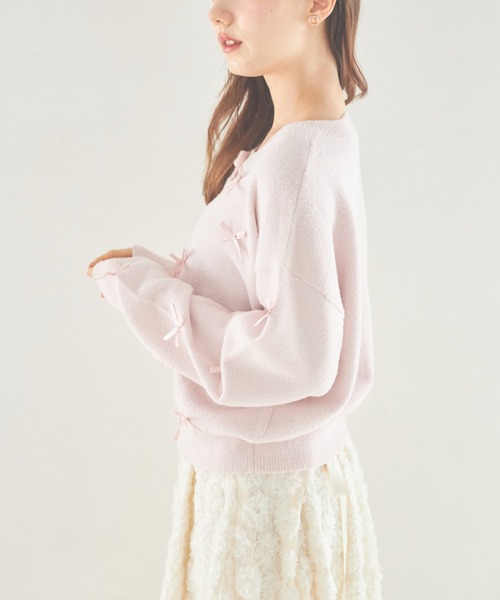 tocco closet(トッコ クローゼット)の「メニーリボンきらきらラメ入りフェザーニットカーディガン(カーディガン/ボレロ・レディース・ピンク/オフホワイト/ブルー・M)」の18枚目の写真