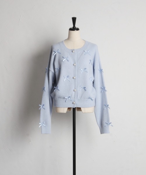 tocco closet(トッコ クローゼット)の「メニーリボンきらきらラメ入りフェザーニットカーディガン(カーディガン/ボレロ・レディース・ピンク/オフホワイト/ブルー・M)」の21枚目の写真