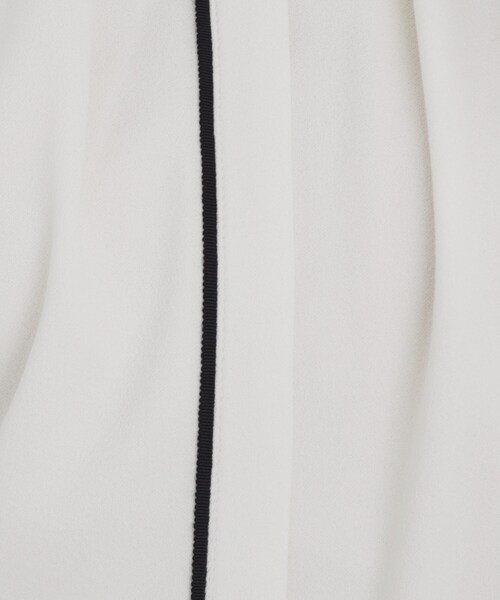 index（インデックス）の「◆バイカラーデザイントップス【洗濯機洗い可】（Tシャツ/カットソー・レディース・ブラック系4/ベージュ系その他7/ホワイト系7・40/38/36/42）」の20枚目の写真