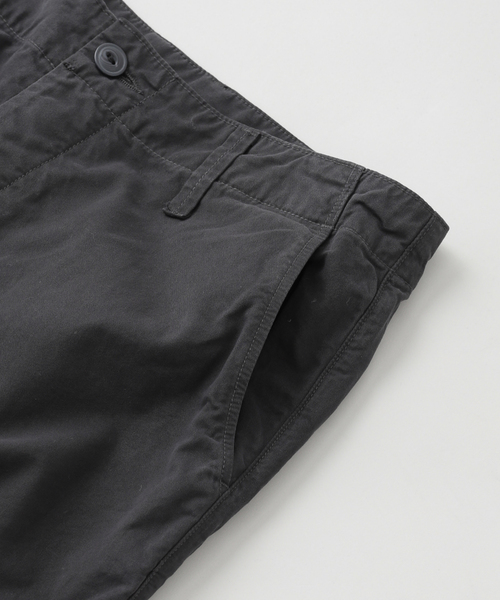 SAVE KHAKI UNITED(セーブカーキユナイテッド)の「SAVE KHAKI UNITED / WIDE LEG CHINO(チノパンツ・メンズ・チャコールグレー/ベージュ/ネイビー・32/34/30)」の11枚目の写真