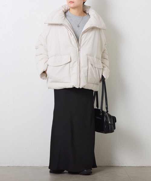 COLLAGE GALLARDAGALANTE(コラージュガリャルダガランテ)の「シームレスファイバーダウンジャケット(ダウンジャケット/コート・レディース・ホワイト系その他/ブラック/グレー・FREE)」の4枚目の写真