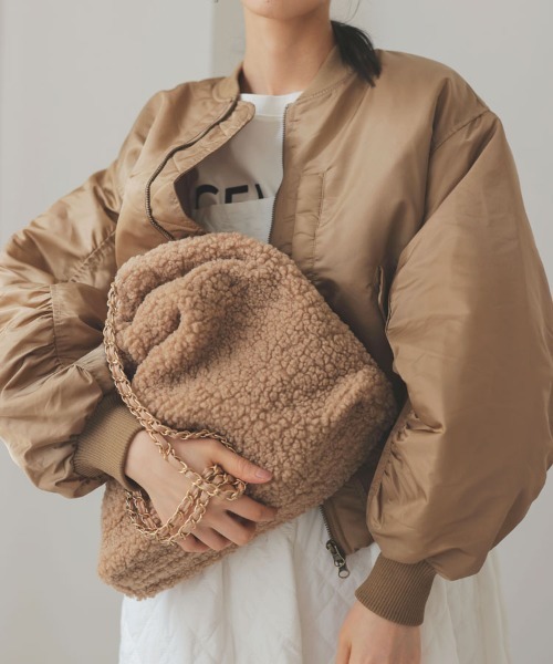 DONOBAN(ドノバン)の「ボアチェーンバッグ(ハンドバッグ・レディース・ブラック/ベージュ/ブラウン・ONESIZE)」の21枚目の写真