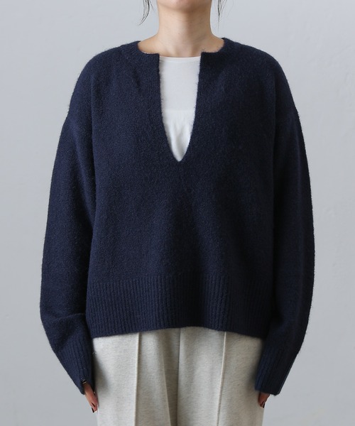 COLONY 2139(コロニートゥーワンスリーナイン)の「微起毛キーネックニットプルオーバー(ニット/セーター・レディース・ブラック/ライトグレー/グレー/レッド/ネイビー・FREE)」の22枚目の写真