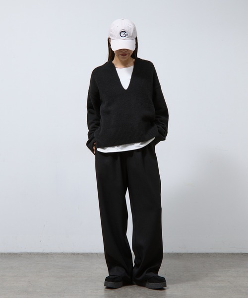 COLONY 2139(コロニートゥーワンスリーナイン)の「微起毛キーネックニットプルオーバー(ニット/セーター・レディース・ブラック/ライトグレー/グレー/レッド/ネイビー・FREE)」の12枚目の写真