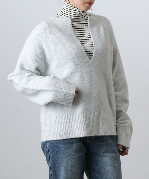 COLONY 2139(コロニートゥーワンスリーナイン)の「微起毛キーネックニットプルオーバー(ニット/セーター・レディース・ブラック/ライトグレー/グレー/レッド/ネイビー・FREE)」の7枚目の写真