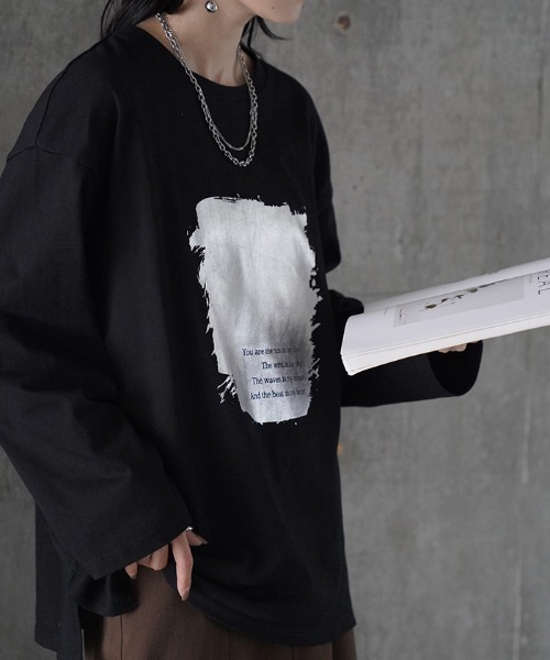HUG.U(ハグユー)の「シャイニーフロントプリントロンT(Tシャツ/カットソー・レディース・ホワイト/ブラック/ライトベージュ/ダークグレー・FREE)」の19枚目の写真