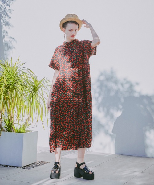 manana suerte（マニャーナスエルテ）の「アシンメトリープリーツワンピース（ワンピース・レディース・その他1/その他2・FREE）」の7枚目の写真