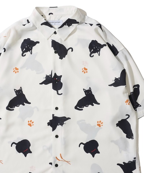 ADPOSION（アドポーション）の「接触冷感 イージーケア アニマル柄 ルーズシルエット半袖シャツ（シャツ/ブラウス・メンズ・ホワイト系1/ホワイト系2/ブルーグレー/ホワイト系3/ブラック系2/ブラック系4/ブルー/ホワイト系4/ブラック系1/ブラック系3/グリーン/ベージュ・MEDIUM/LARGE/X-LARGE）」の3枚目の写真