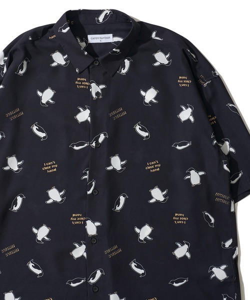 ADPOSION（アドポーション）の「接触冷感 イージーケア アニマル柄 ルーズシルエット半袖シャツ（シャツ/ブラウス・メンズ・ホワイト系1/ホワイト系2/ブルーグレー/ホワイト系3/ブラック系2/ブラック系4/ブルー/ホワイト系4/ブラック系1/ブラック系3/グリーン/ベージュ・MEDIUM/LARGE/X-LARGE）」の9枚目の写真