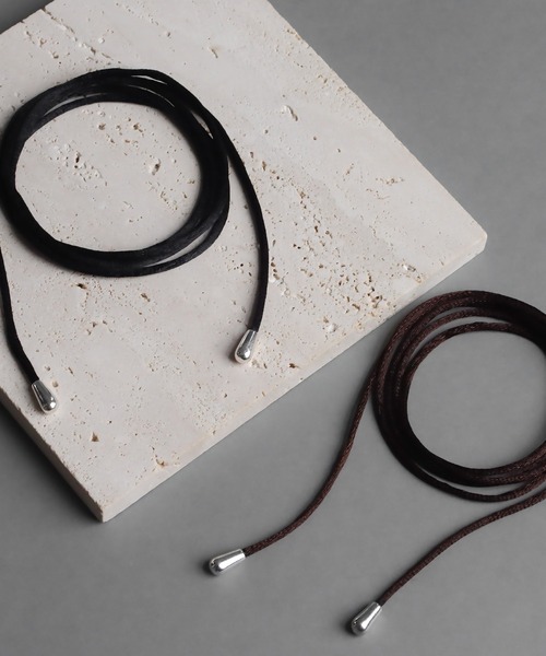 abaskdesign(アバスクデザイン)の「リボン チョーカー コードネックレス(チョーカー・レディース・ブラウン/ブラック・FREE)」の3枚目の写真