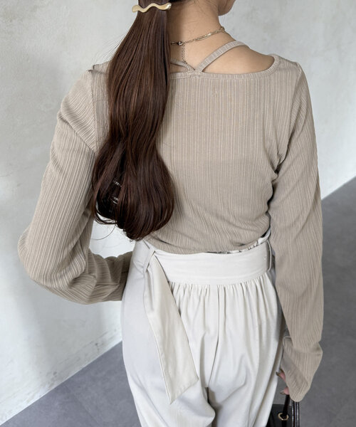 Thevon(ゼボン)の「アシメネックホルター刺繍ロゴプルオーバー(Tシャツ/カットソー・レディース・ブラック/オフホワイト/ベージュ・FREE)」の12枚目の写真