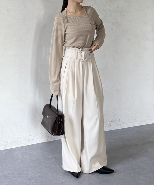 Thevon(ゼボン)の「アシメネックホルター刺繍ロゴプルオーバー(Tシャツ/カットソー・レディース・ブラック/オフホワイト/ベージュ・FREE)」の17枚目の写真