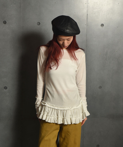 ブランド通販サイトをすべて セール】裾フリル スリムロングT / Ruffled hem slim long T トップス