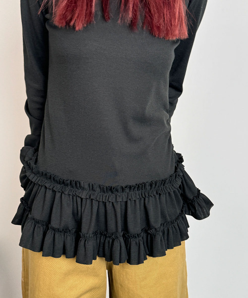 VIVID LADY(ビビッドレディー)の「裾フリル スリムロングT / Ruffled hem slim long T-shirt(Tシャツ/カットソー・レディース・アイボリー/ブラック・FREE)」の18枚目の写真