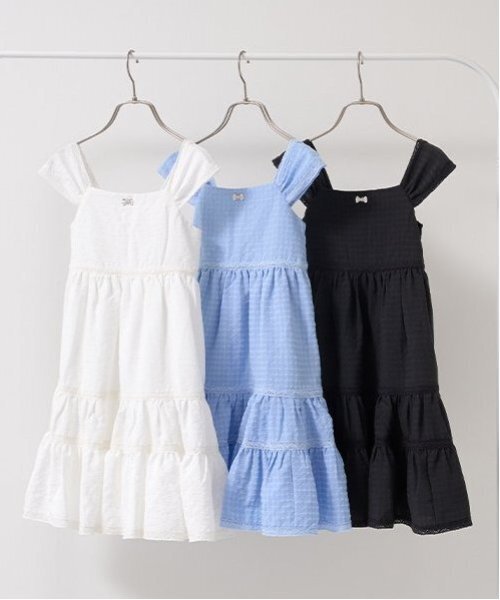Lycee mine（リセマイン）の「ティアードワンピース（ワンピース・キッズ・サックスブルー/オフホワイト/ブラック・150cm/130cm/110cm/120cm/140cm/100cm）」の4枚目の写真
