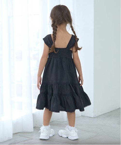 Lycee mine（リセマイン）の「ティアードワンピース（ワンピース・キッズ・サックスブルー/オフホワイト/ブラック・150cm/130cm/110cm/120cm/140cm/100cm）」の18枚目の写真