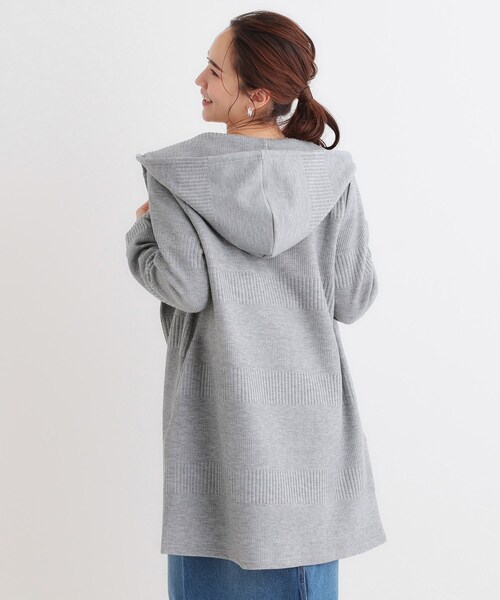 SHOO・LA・RUE（シューラルー）の「【S-LL】体型をカバーしながらスマートに魅せる ラインジャカードコーディガン（カーディガン/ボレロ・レディース・スミクロ/ブルー系その他/ライトグレー/ナチュラル・01/02/03/04）」の6枚目の写真