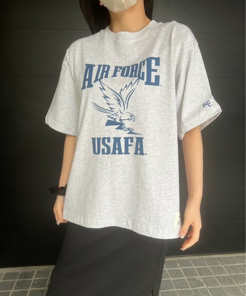 DISCUS ATHLETIC（ディスカス　アスレチック）の「【DISCUS ATHLETIC/ディスカス アスレチック】DISCUS ATHLETIC×U.S.COLLEGEルーズカレッジT シャツ（Tシャツ/カットソー・レディース・ホワイト系6/ブラック系3/ホワイト系7/ブラウン/ブラック系1/ホワイト系4/ホワイト系5/グリーン系2/ホワイト系1/ブラック系2/ネイビー系2/ホワイト系8/ホワイト系2/グリーン系1/ホワイト系3/ネイビー系1・M/L）」の7枚目の写真
